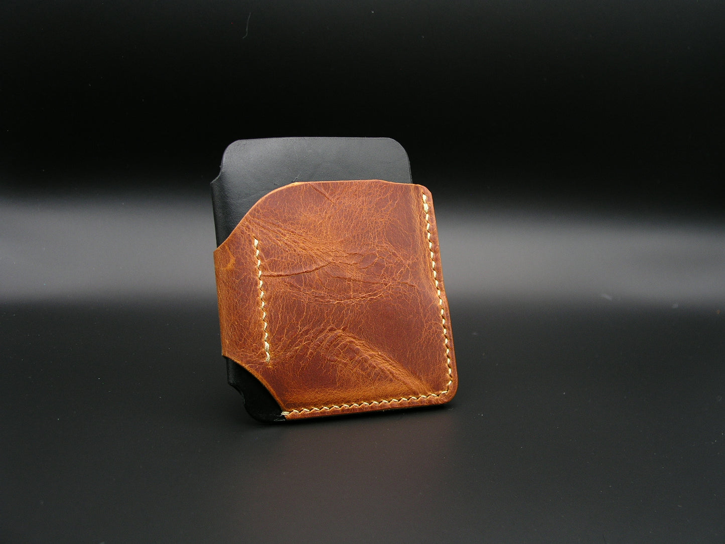 The A10: a minimalist, hand-made wallet