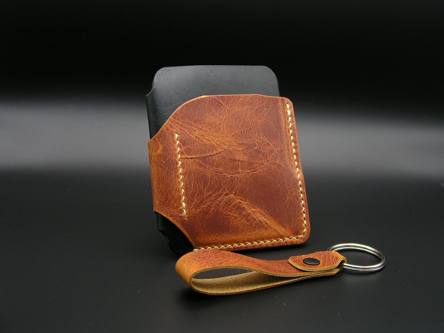The A10: a minimalist, hand-made wallet